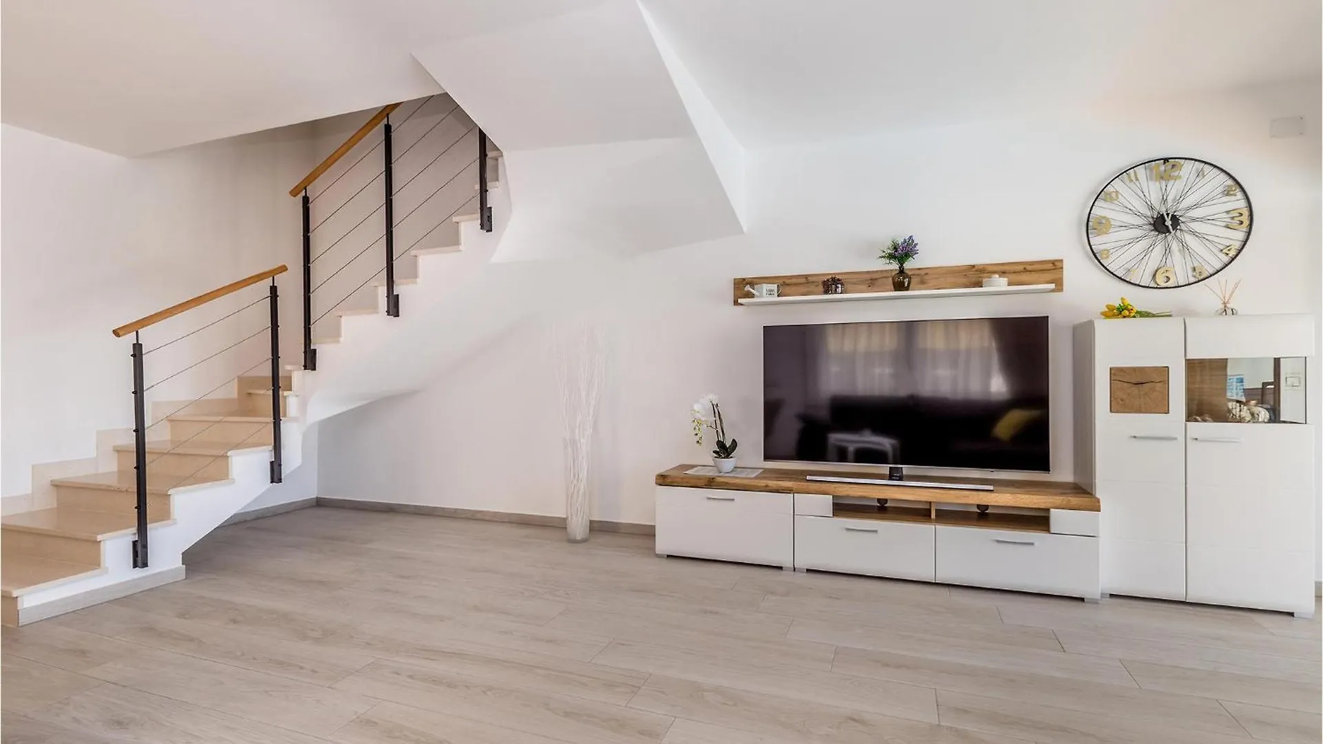 Holiday home 3 Bedroom Gorgeous Home In Linardici Croatia
