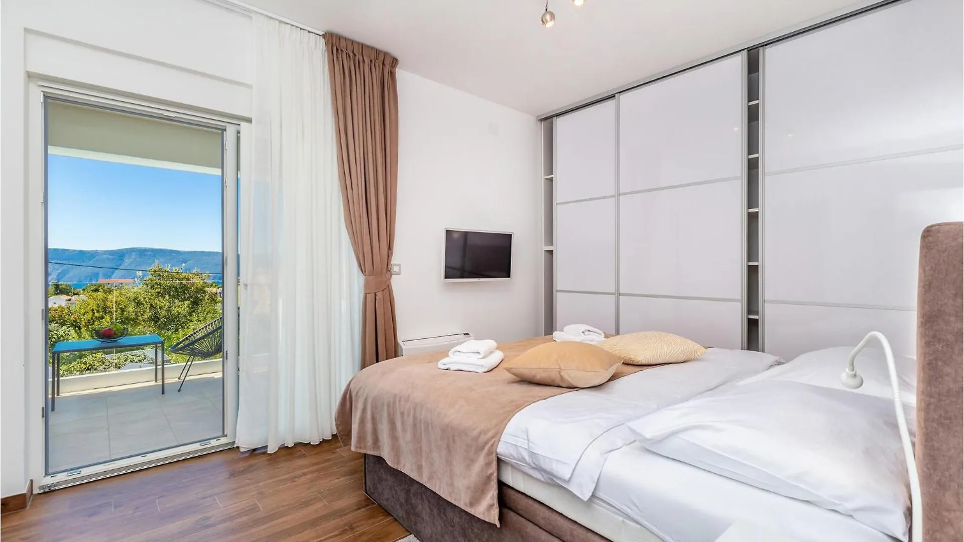 3 Bedroom Gorgeous Home In Linardici 0*,  Croatia